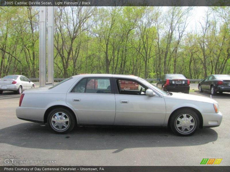 Light Platinum / Black 2005 Cadillac DeVille Sedan