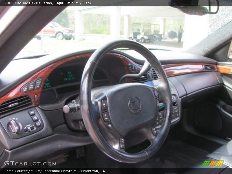Light Platinum / Black 2005 Cadillac DeVille Sedan