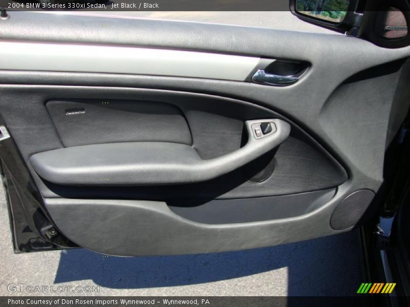 Jet Black / Black 2004 BMW 3 Series 330xi Sedan