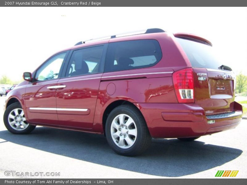 Cranberry Red / Beige 2007 Hyundai Entourage GLS