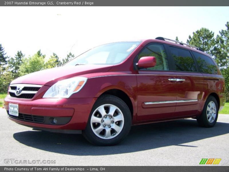 Cranberry Red / Beige 2007 Hyundai Entourage GLS
