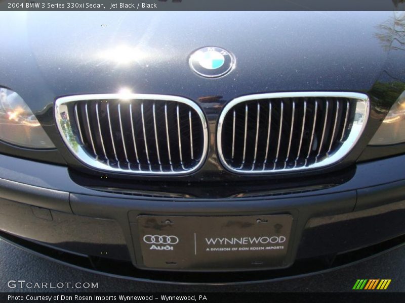 Jet Black / Black 2004 BMW 3 Series 330xi Sedan