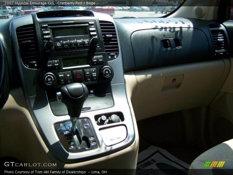 Cranberry Red / Beige 2007 Hyundai Entourage GLS