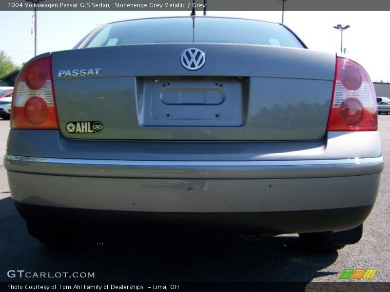 Stonehenge Grey Metallic / Grey 2004 Volkswagen Passat GLS Sedan