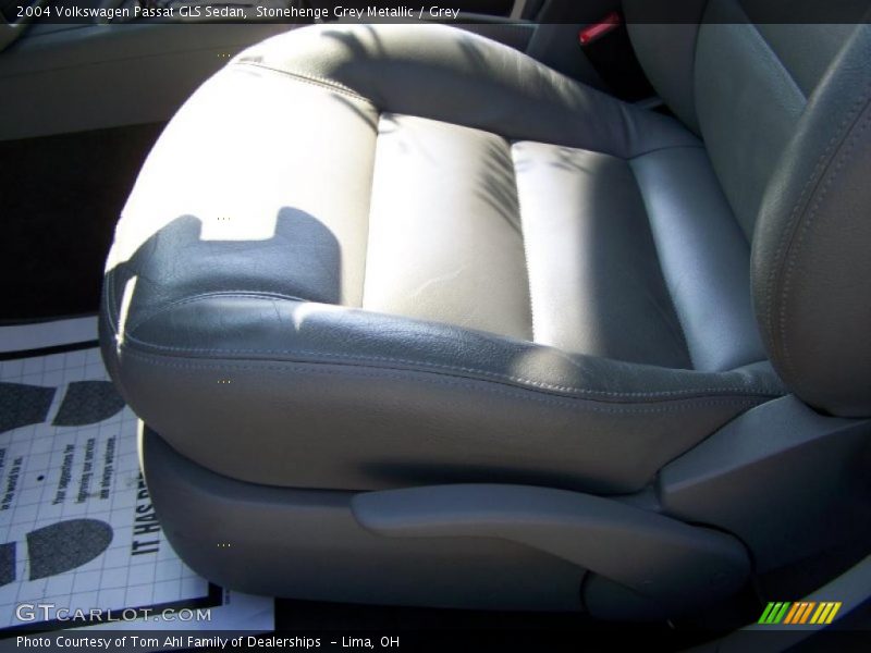 Stonehenge Grey Metallic / Grey 2004 Volkswagen Passat GLS Sedan