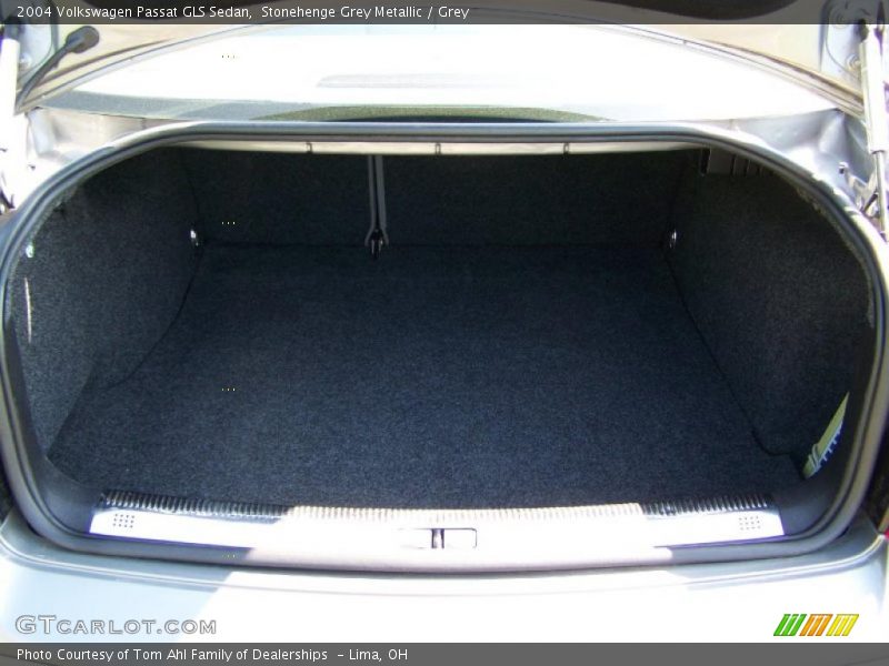 Stonehenge Grey Metallic / Grey 2004 Volkswagen Passat GLS Sedan