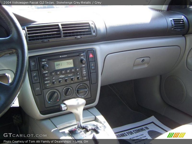 Stonehenge Grey Metallic / Grey 2004 Volkswagen Passat GLS Sedan