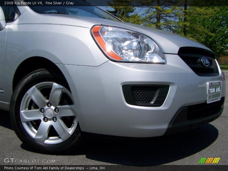Fine Silver / Gray 2008 Kia Rondo LX V6