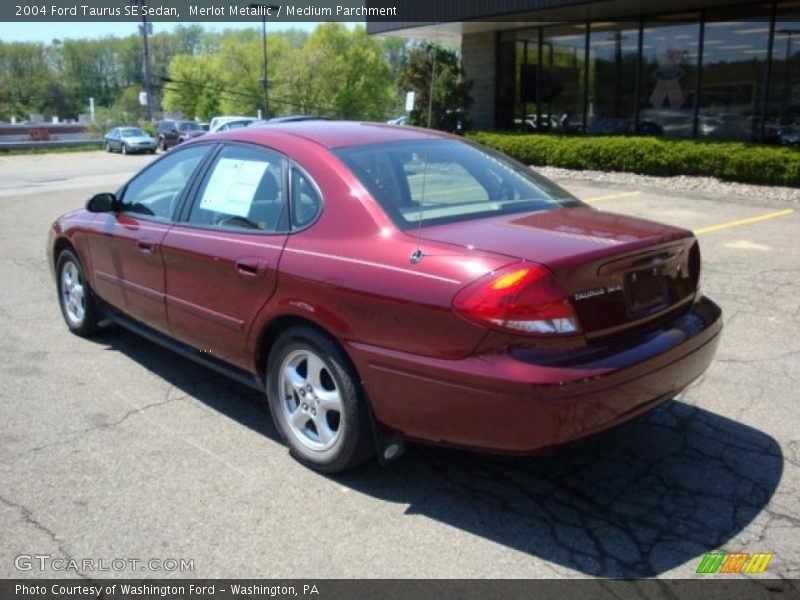 Merlot Metallic / Medium Parchment 2004 Ford Taurus SE Sedan