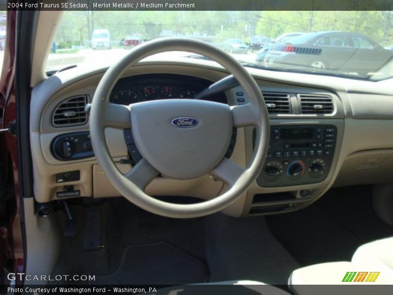 Merlot Metallic / Medium Parchment 2004 Ford Taurus SE Sedan