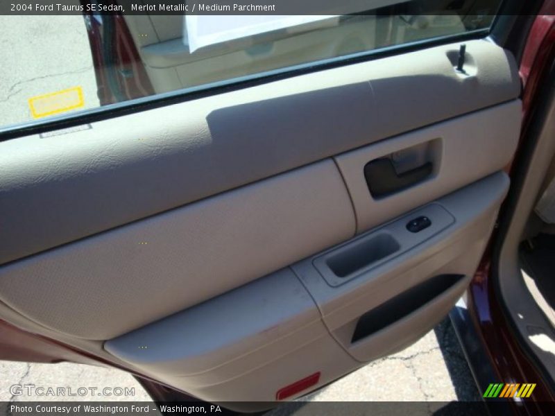 Merlot Metallic / Medium Parchment 2004 Ford Taurus SE Sedan