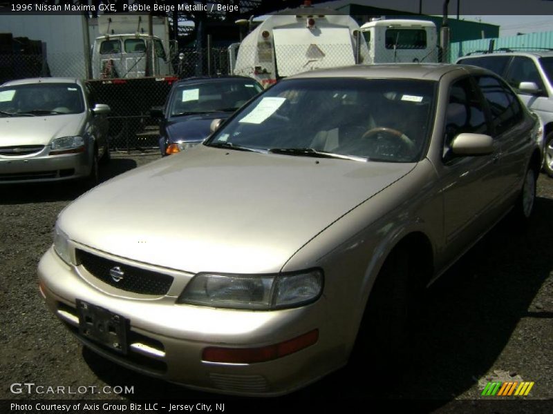 Pebble Beige Metallic / Beige 1996 Nissan Maxima GXE