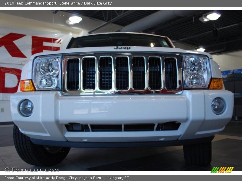 Stone White / Dark Slate Gray 2010 Jeep Commander Sport