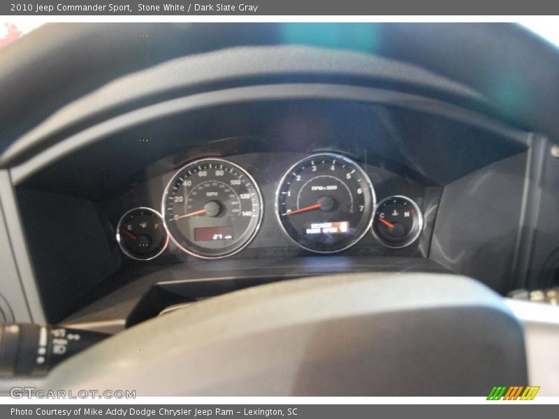 Stone White / Dark Slate Gray 2010 Jeep Commander Sport