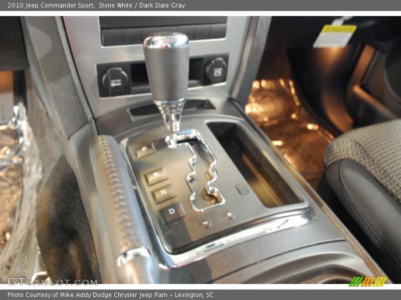 Stone White / Dark Slate Gray 2010 Jeep Commander Sport