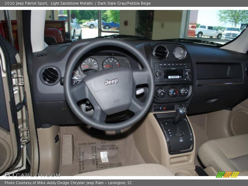 Light Sandstone Metallic / Dark Slate Gray/Pebble Beige 2010 Jeep Patriot Sport