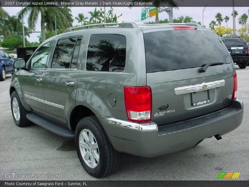 Mineral Gray Metallic / Dark Khaki/Light Graystone 2007 Chrysler Aspen Limited