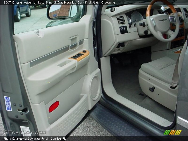 Mineral Gray Metallic / Dark Khaki/Light Graystone 2007 Chrysler Aspen Limited
