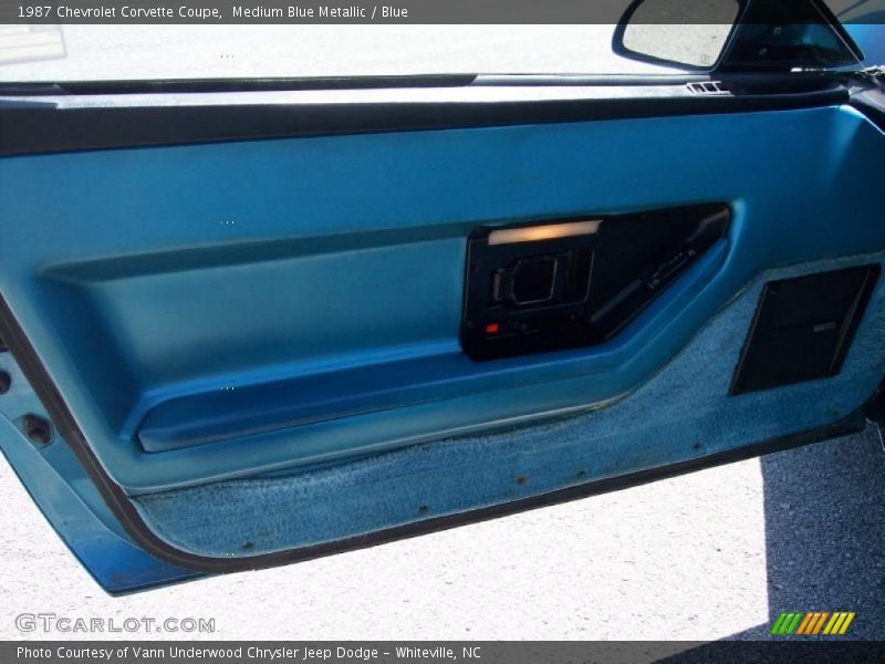 Medium Blue Metallic / Blue 1987 Chevrolet Corvette Coupe