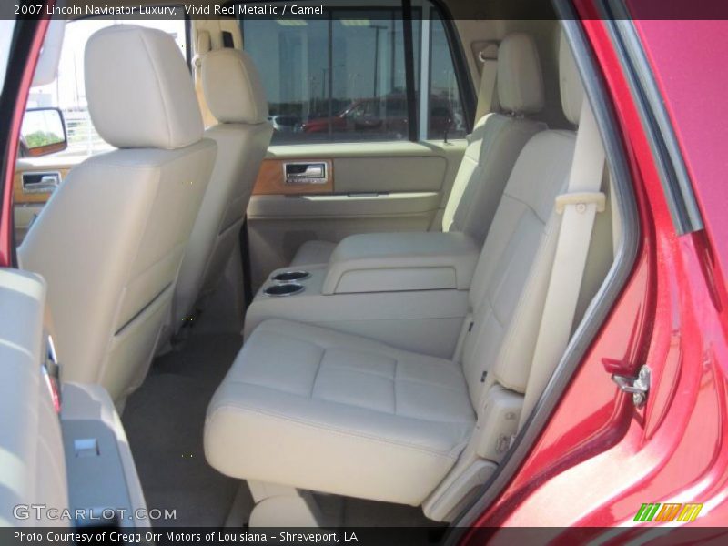 Rear Seat of 2007 Navigator Luxury