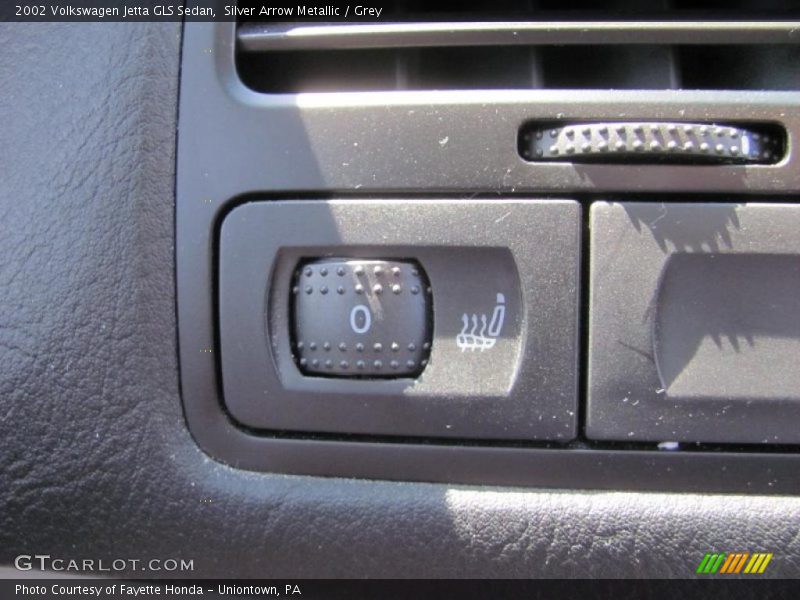 Silver Arrow Metallic / Grey 2002 Volkswagen Jetta GLS Sedan