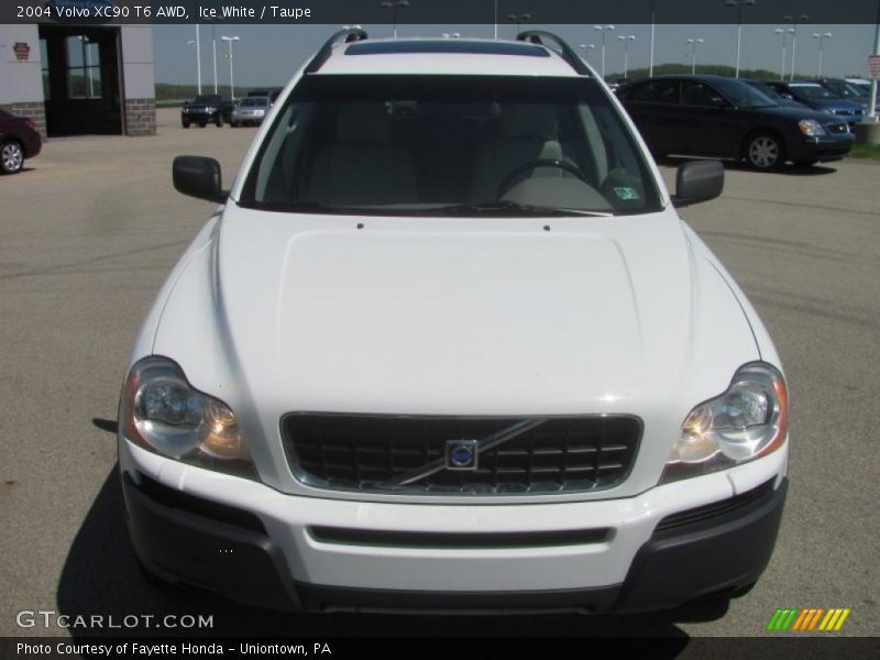 Ice White / Taupe 2004 Volvo XC90 T6 AWD