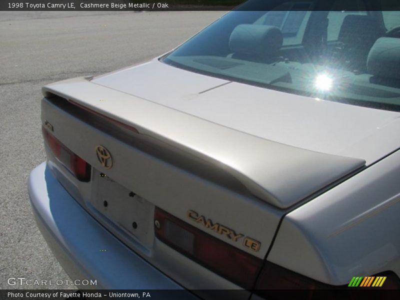 Cashmere Beige Metallic / Oak 1998 Toyota Camry LE