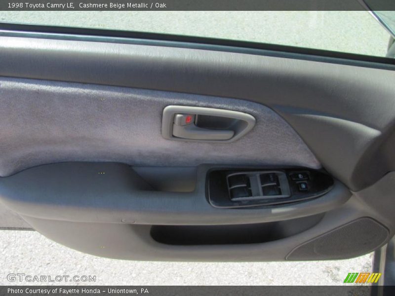 Cashmere Beige Metallic / Oak 1998 Toyota Camry LE