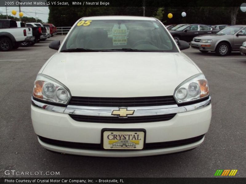 White / Neutral Beige 2005 Chevrolet Malibu LS V6 Sedan