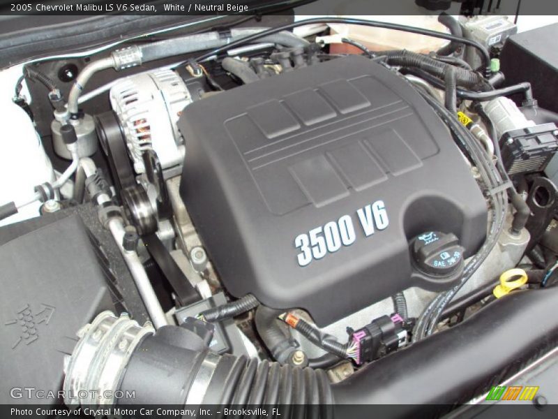 White / Neutral Beige 2005 Chevrolet Malibu LS V6 Sedan