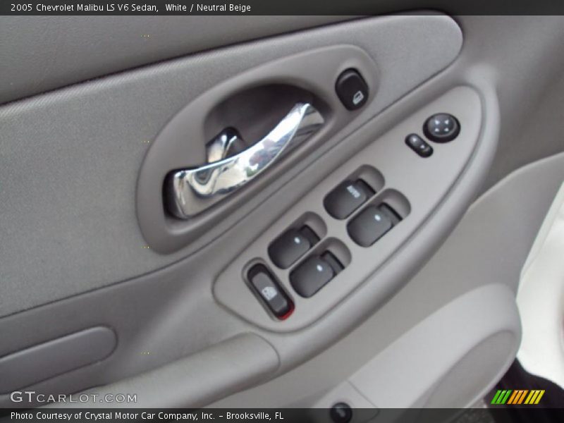 White / Neutral Beige 2005 Chevrolet Malibu LS V6 Sedan