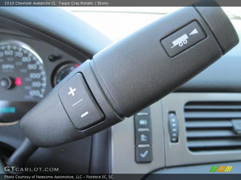 Taupe Gray Metallic / Ebony 2010 Chevrolet Avalanche LS