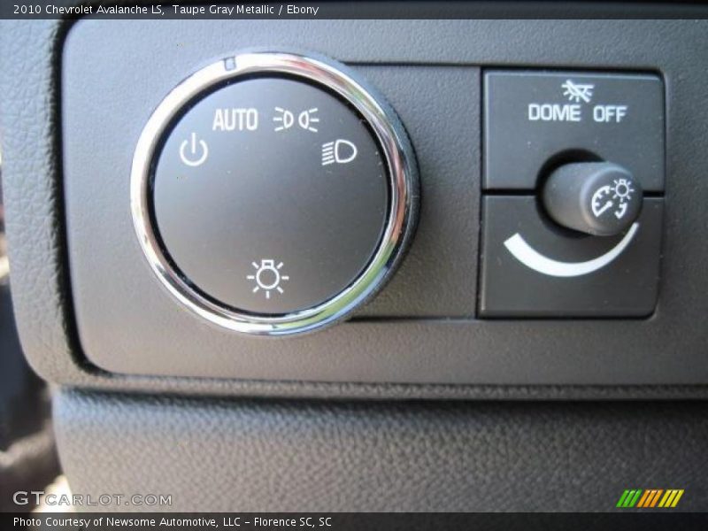 Taupe Gray Metallic / Ebony 2010 Chevrolet Avalanche LS