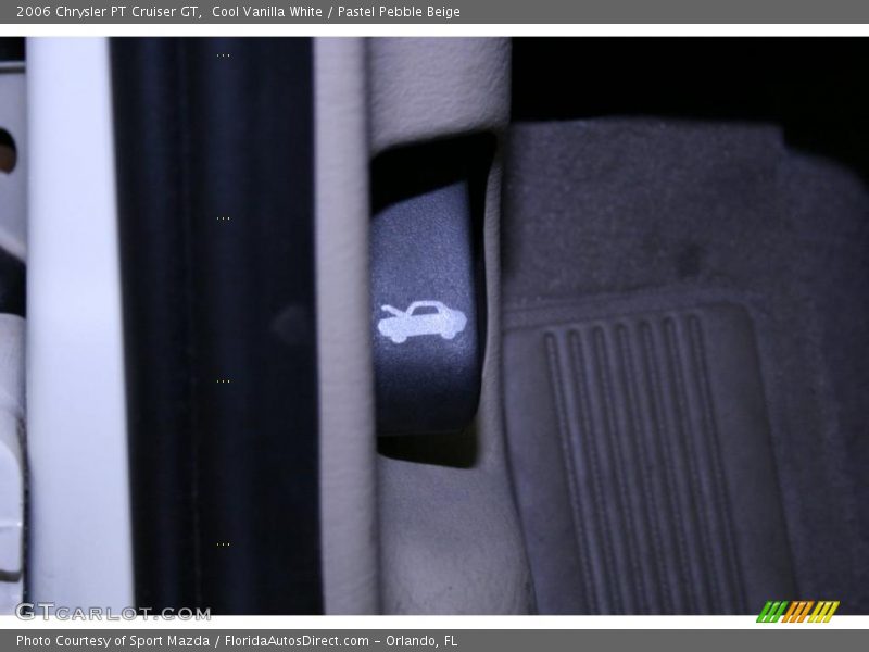 Cool Vanilla White / Pastel Pebble Beige 2006 Chrysler PT Cruiser GT