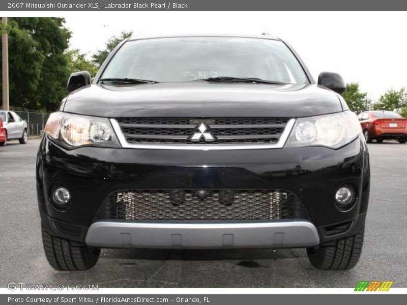 Labrador Black Pearl / Black 2007 Mitsubishi Outlander XLS