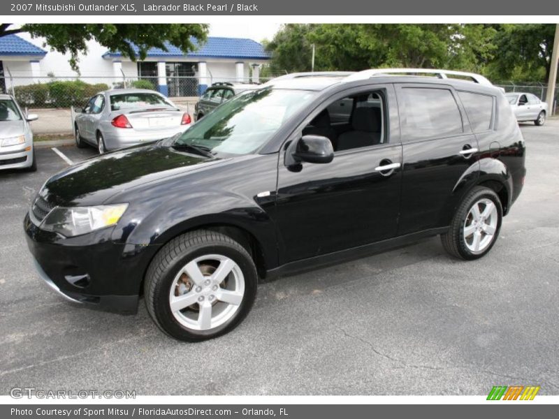Labrador Black Pearl / Black 2007 Mitsubishi Outlander XLS
