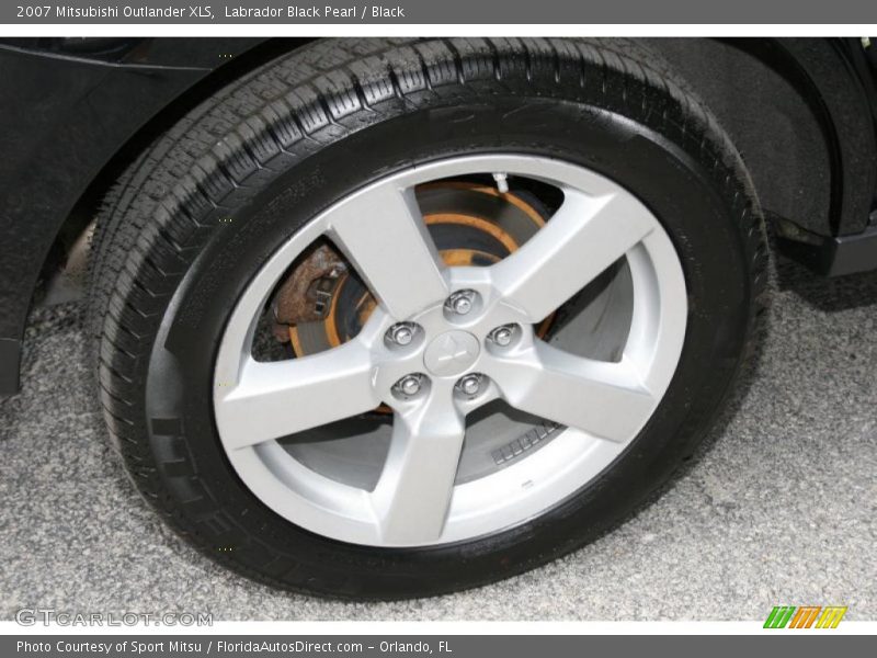 Labrador Black Pearl / Black 2007 Mitsubishi Outlander XLS