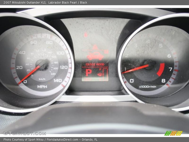 Labrador Black Pearl / Black 2007 Mitsubishi Outlander XLS