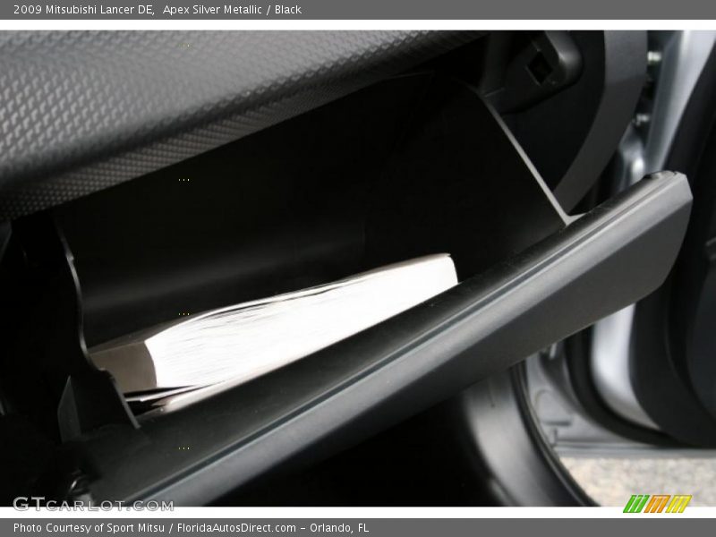 Apex Silver Metallic / Black 2009 Mitsubishi Lancer DE