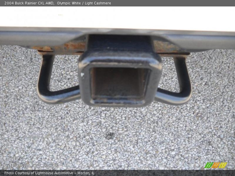 Olympic White / Light Cashmere 2004 Buick Rainier CXL AWD
