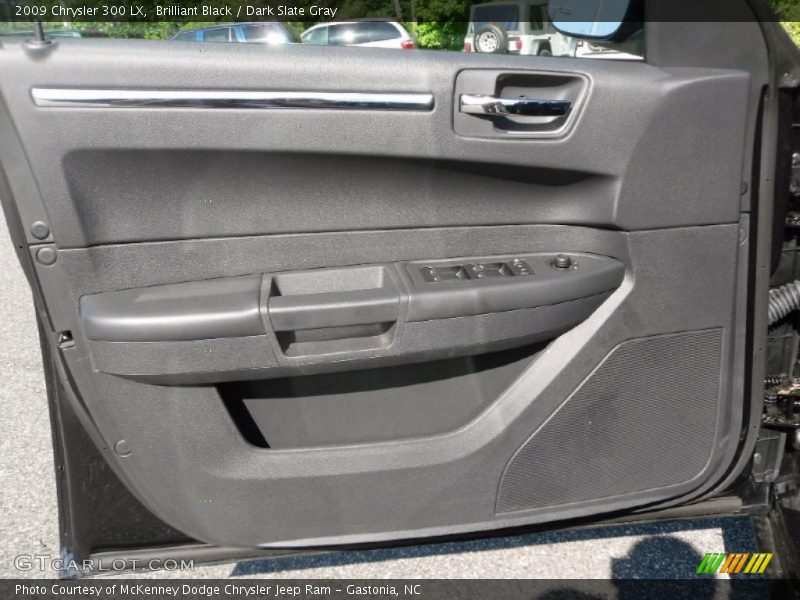 Brilliant Black / Dark Slate Gray 2009 Chrysler 300 LX