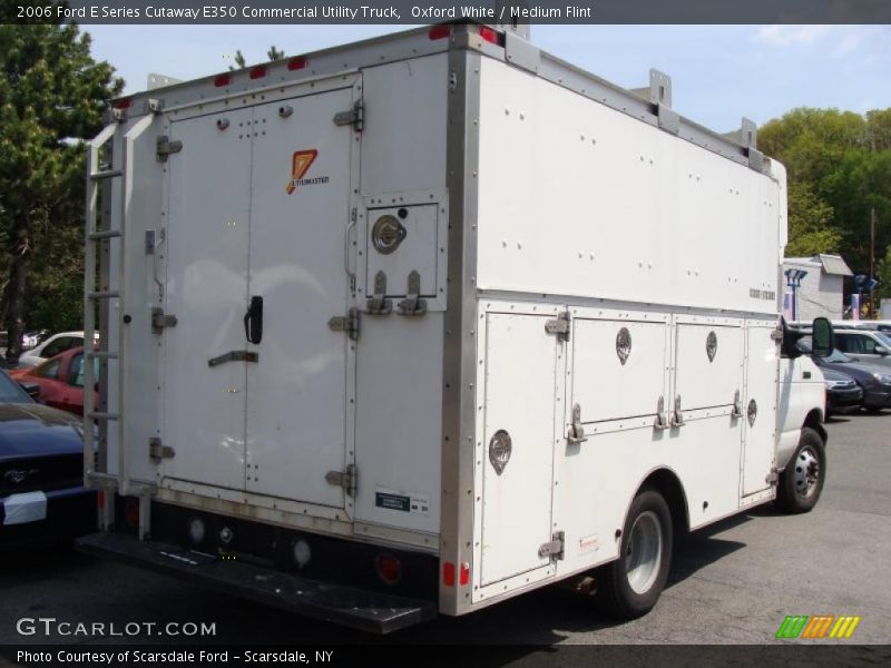Oxford White / Medium Flint 2006 Ford E Series Cutaway E350 Commercial Utility Truck