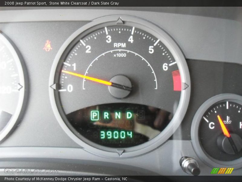 Stone White Clearcoat / Dark Slate Gray 2008 Jeep Patriot Sport