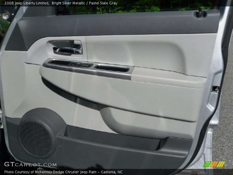 Bright Silver Metallic / Pastel Slate Gray 2008 Jeep Liberty Limited