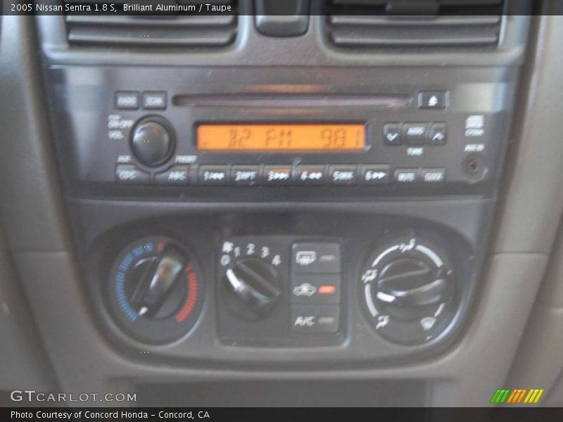 Brilliant Aluminum / Taupe 2005 Nissan Sentra 1.8 S