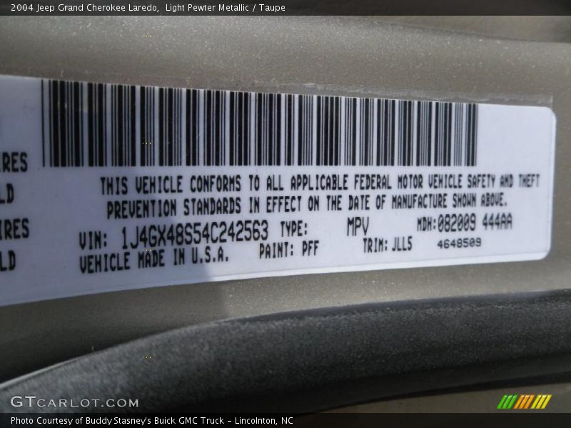 Light Pewter Metallic / Taupe 2004 Jeep Grand Cherokee Laredo