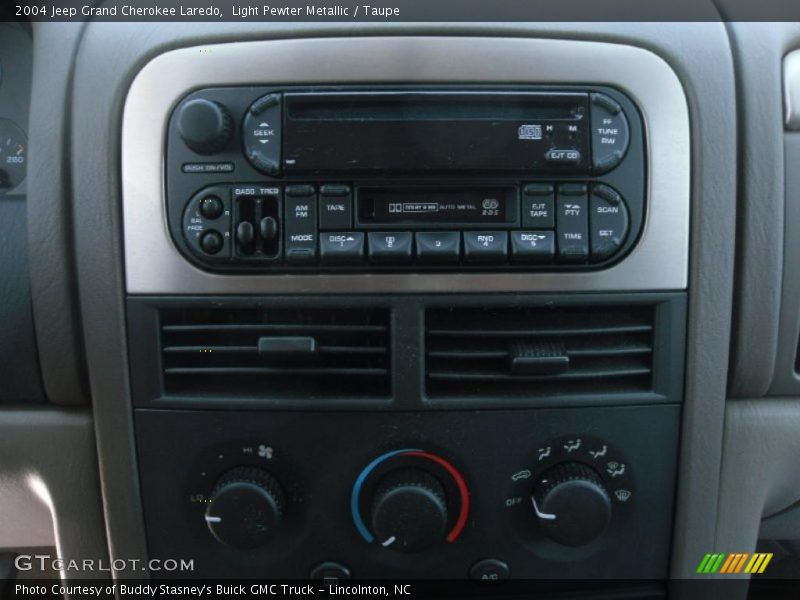 Light Pewter Metallic / Taupe 2004 Jeep Grand Cherokee Laredo
