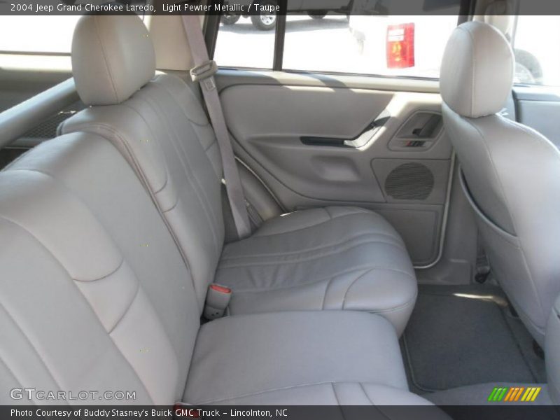 Light Pewter Metallic / Taupe 2004 Jeep Grand Cherokee Laredo