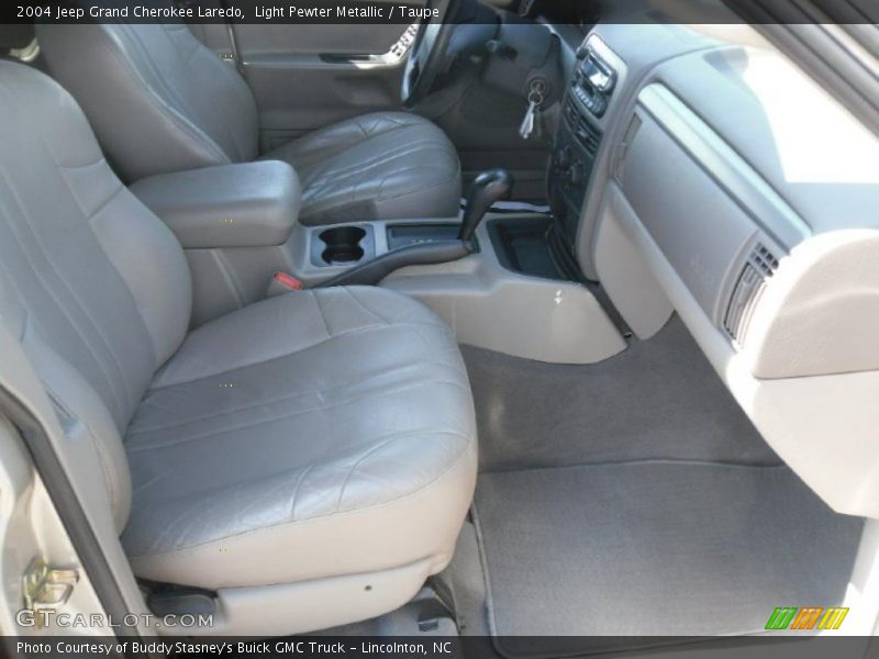 Light Pewter Metallic / Taupe 2004 Jeep Grand Cherokee Laredo