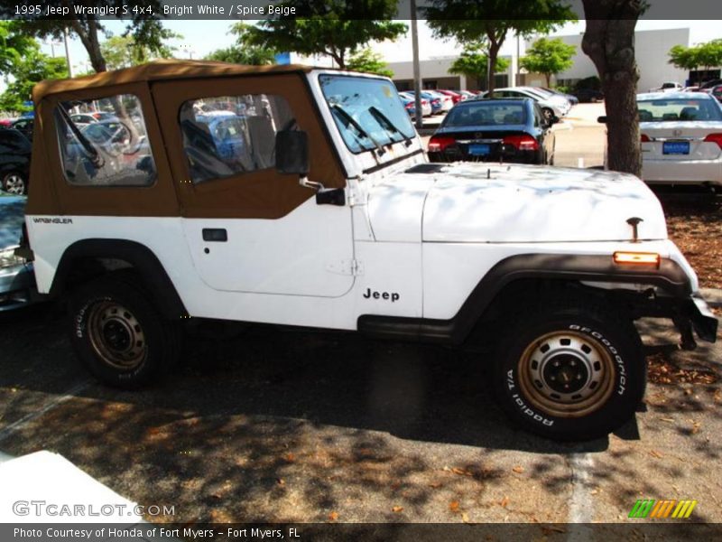Bright White / Spice Beige 1995 Jeep Wrangler S 4x4